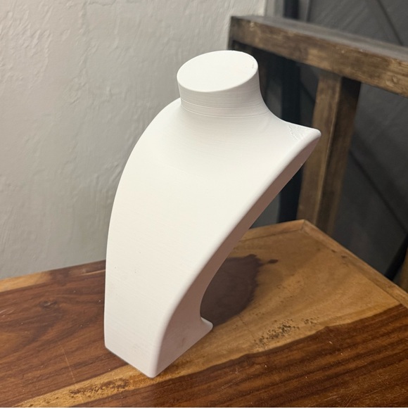 Elegant White Necklace Display Bust - Picture 6 of 7